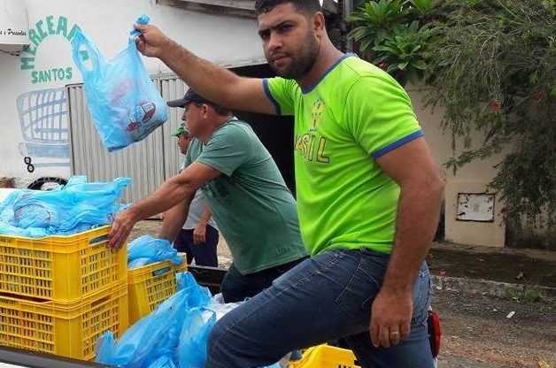 Entrega de Cestas Básicas !