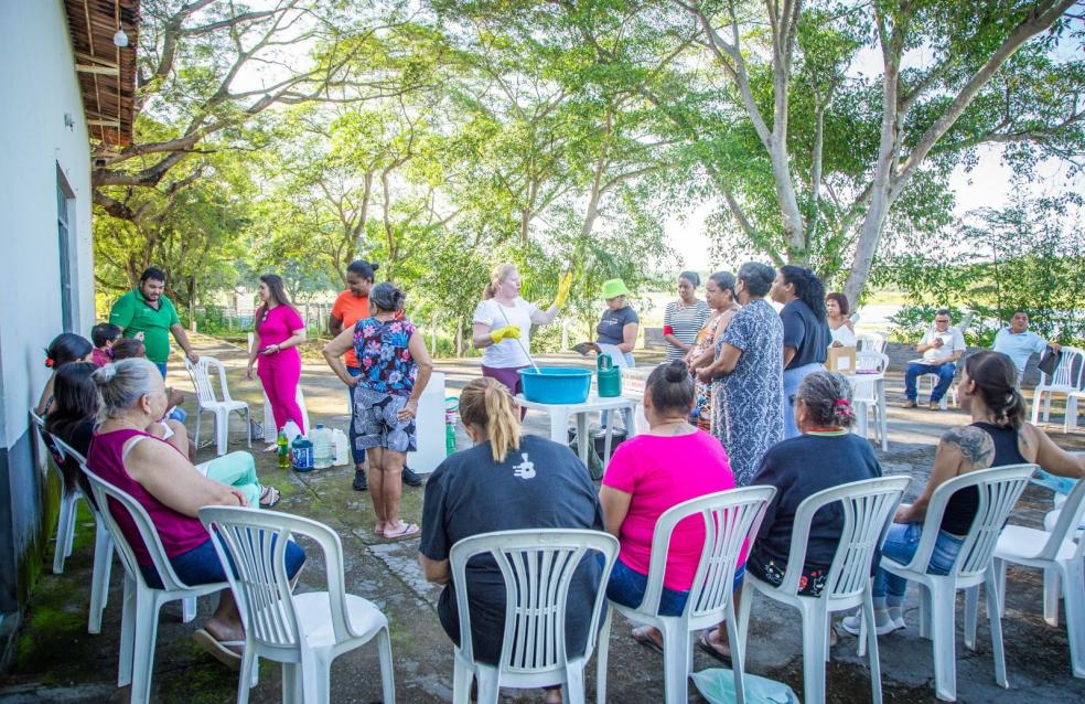 Ação Sustentável em Anhanguera: Oficinas de Sabão e Compostagem à Beira do Ribeirão Pirapitinga