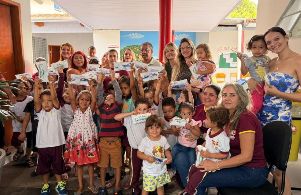 Cuidar do sorriso é investir no futuro!